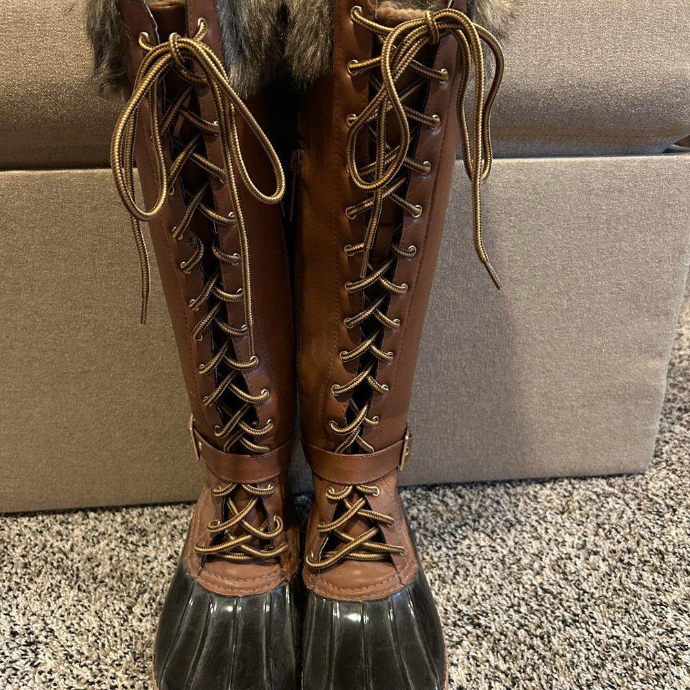 Brown and Black Women's Lace-Up Boots - Picture 6 of 6